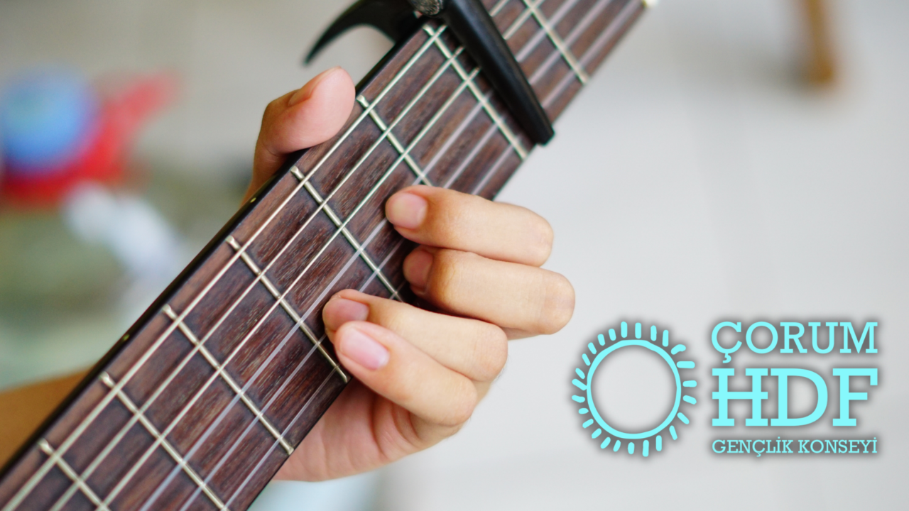 Çorum Hitit Der. Gençlik Fedrasyonu gitar kursu